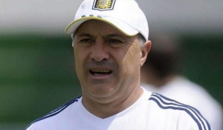 Julio Olarticoechea l-a înlocuit pe Gerardo Martino, demis după finala pierdută la Copa America