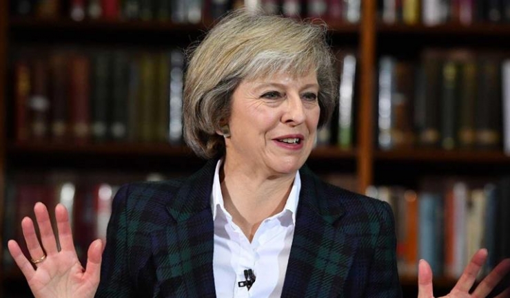 Premierul Theresa May: „Am înţeles că, imediat, Ministerul de Interne i-a contactat pe cei care au primit scrisoarea şi le-a dat asigurări că nu vor fi deportaţi”