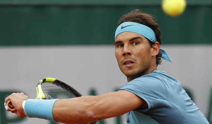 Rafael Nadal a jucat la Paris cu probleme la încheietura mâinii stângi, cea cu care ține racheta