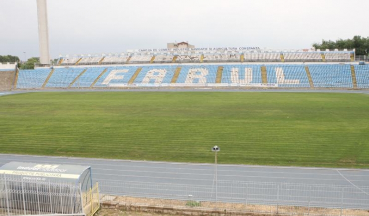 La o zi după ce i s-a permis să intre pe stadionul „Farul”, SSC Farul a solicitat și dreptul de folosinţă pentru sigla, culorile, palmaresul şi numele Fotbal Club Farul Constanţa