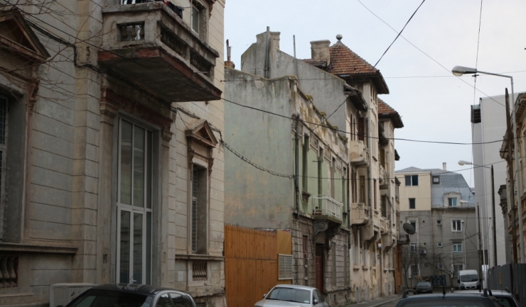 Cele mai multe clădiri cu risc seismic din Constanța se află în zona peninsulară