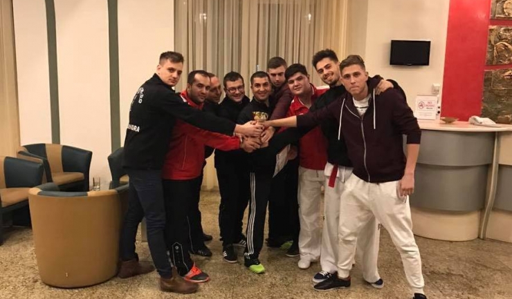 Sportivii de la clubul Salamandra Constanța au ocupat locul 2 în clasamentul general la seniori