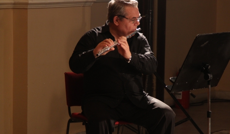 Flautistul Gabriel Marin este membru fondator al trioului de suflători Tomis
