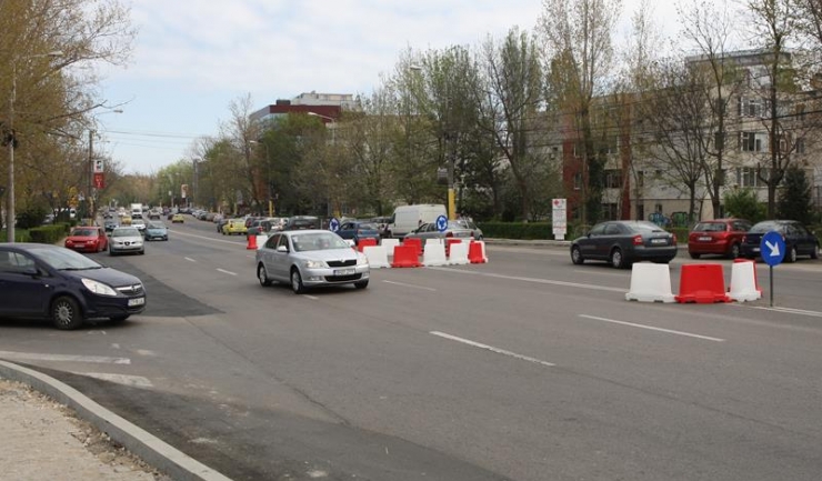 Noul sens giratoriu de pe strada Soveja i-a derutat pe cei mai mulți șoferi care au circulat în zona cuprinsă între City Park Mall și Palatul Copiilor