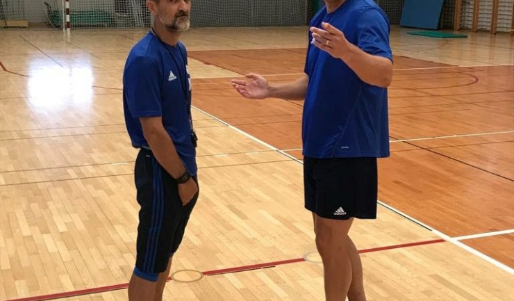 Antrenorii Marko Isakovic și Christian Gaudin vor concentrare maximă la antrenamente (sursa foto: Facebook HC Dobrogea Sud Constanta)