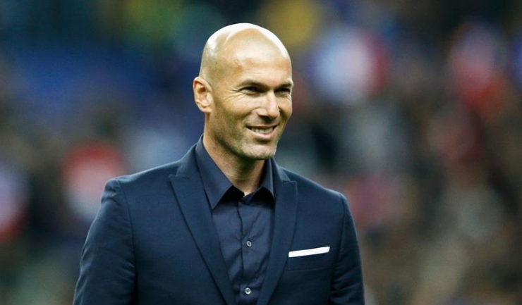 Zinedine Zidane a fost primit cu căldură de fanii madrileni