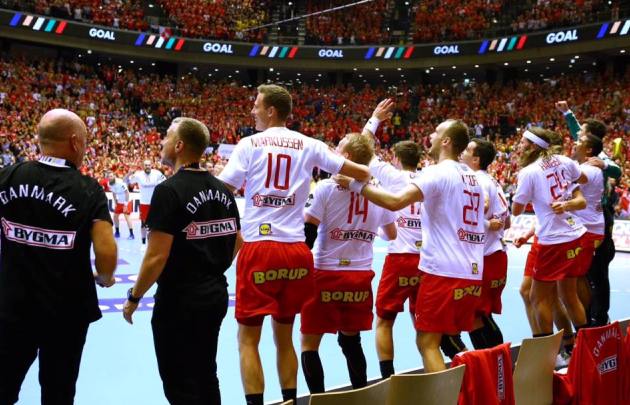 Danemarca a trecut fără probleme de Norvegia în ultimul act (sursa foto: Facebook International Handball Federation - IHF)