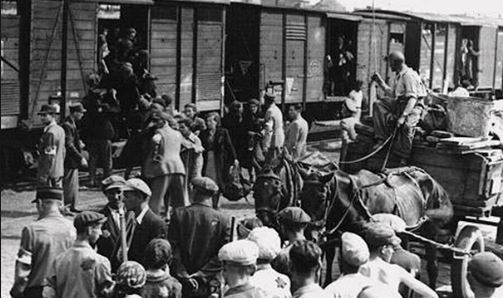 Deportarea tătarilor ( foto: mediafax.ro)