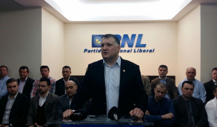 Deputat Bogdan Huțucă: Într-un efort disperat de a recupera controlul total asupra PSD-ului, Liviu Dragnea convoacă Parlamentul concomitent cu lucrările Congresului PNL. Nu știu dacă va avea cvorum.