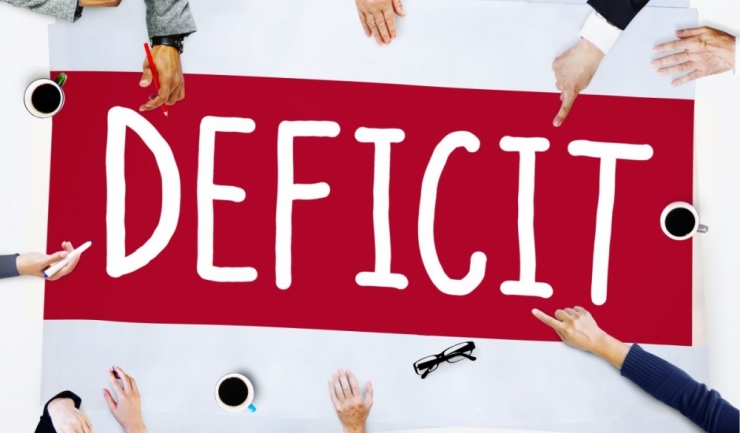 Piețe financiare estimează că deficitul bugetar al României se va adânci și, în consecință, cer dobânzi mai mari la împrumuturi