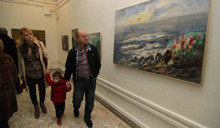 Imagini de la expoziția „Țărmuri însorite“, deschisă pe 15 ianuarie 2014 la Muzeul de Artă