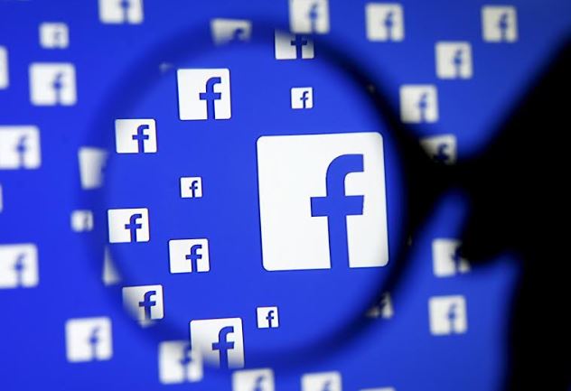 Facebook ar lua în calcul și o versiune plătită, dar fără reclame, a rețelei de socializare