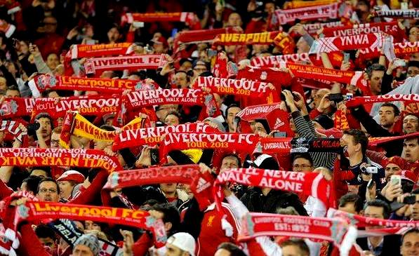 În ciuda înfrângerii, suporterii lui Liverpool şi-au aplaudat favoriţii