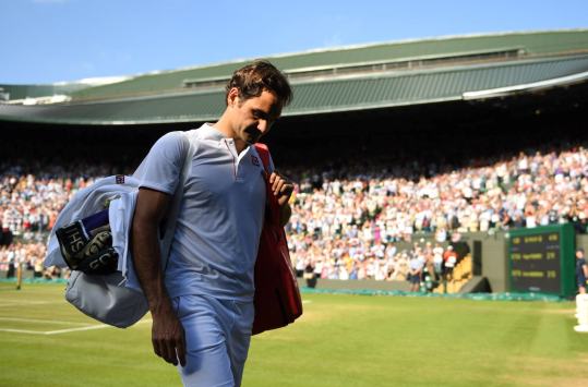 Roger Federer nu îşi va apăra trofeul cucerit anul trecut (sursa foto: Facebook Wimbledon)