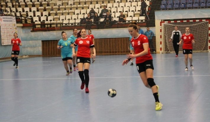 Bianca Căldare a marcat zece goluri pentru CSU Neptun în partida de la Călăraşi