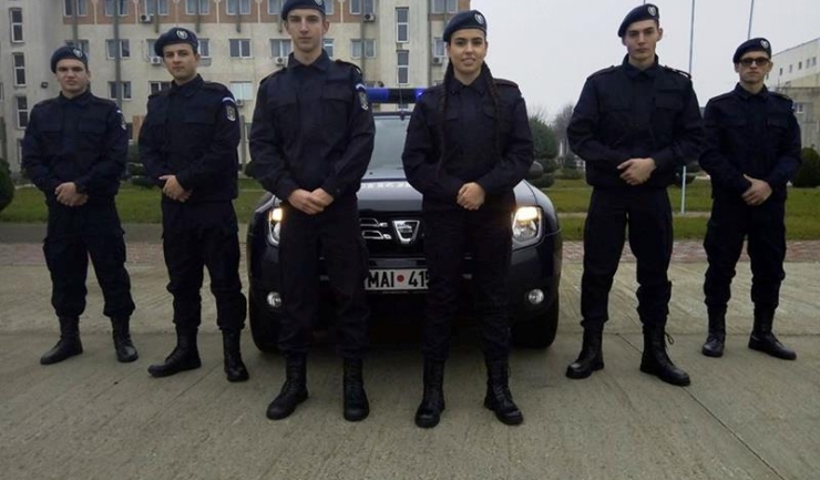 Șase constănţeni, elevi ai Şcolilor Militare de Subofiţeri Jandarmi „Petru Rareş” Fălticeni şi „Grigore Alexandru Ghica” Drăgăşani, se pregătesc să devină jandarmi