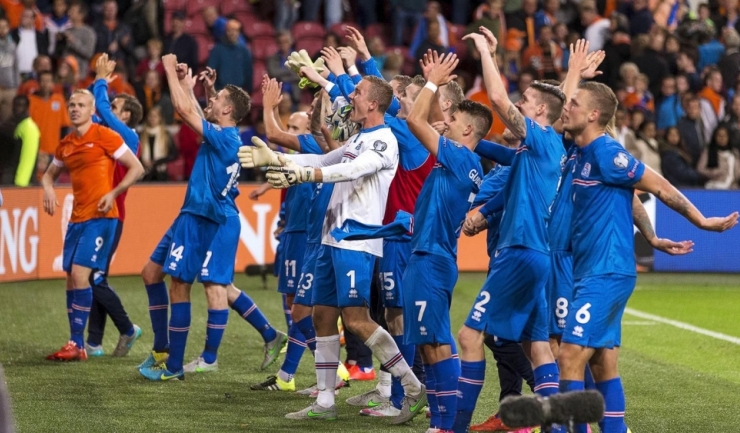 Fotbaliştii islandezi speră să sărbătorească alături de suporteri o nouă calificare de senzaţie