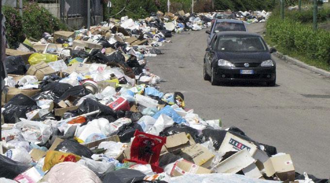 Constanța ar putea ajunge în situația celebrei și intens mediatizatei crize a deșeurilor din Napoli (2008 - 2010)