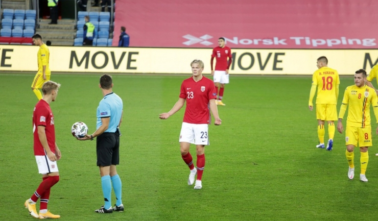 Norvegianul Erling Haaland a marcat de trei ori în meciul de duminică (sursa foto: www.frf.ro)