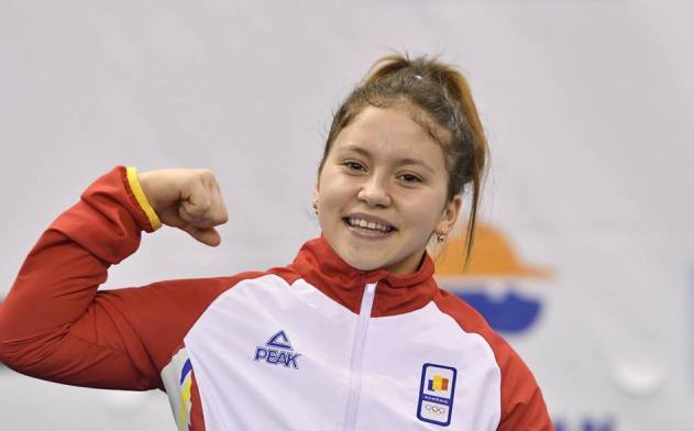 Halterofila Sabina Baltag a obţinut a doua medalie de aur pentru România la JOT 2018 (sursa foto: Facebook Comitetul Olimpic si Sportiv Roman)