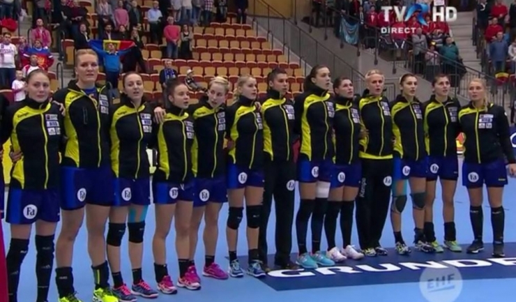 România a început cu o înfrângere Campionatul European de handbal feminin din Suedia