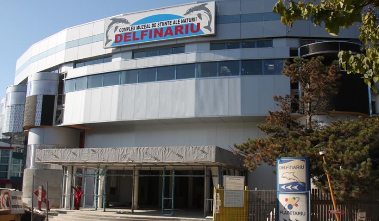 Luna viitoare, clădirea renovată în care se află vechiul bazin al Delfinariului va fi inaugurată