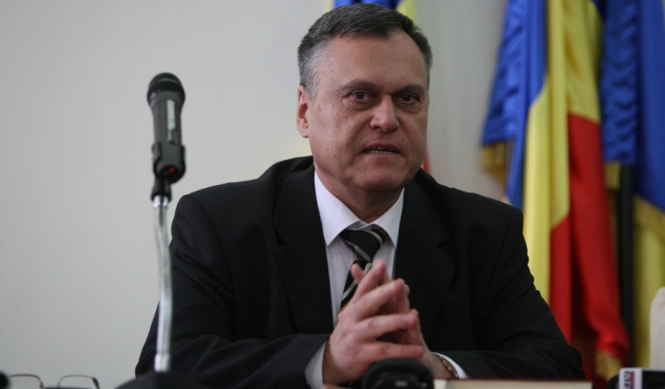 Prefectul Adrian Nicolaescu va încerca, marți, 21 februarie, pentru a treia oară să reconstituie Consiliul Local Mereni