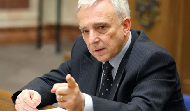 Guvernatorul BNR, Mugur Isărescu: „Stimulii fiscali nu pot fi folosiți la infinit pentru a susține creșterea economică. Ne trebuie și o creditare sănătoasă, sustenabilă, echilibrată“