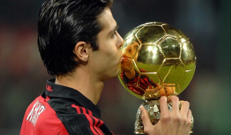După ce Kaka a primit Balonul de Aur în 2007, trofeul a fost monopolizat de Cristiano Ronaldo și Lionel Messi...