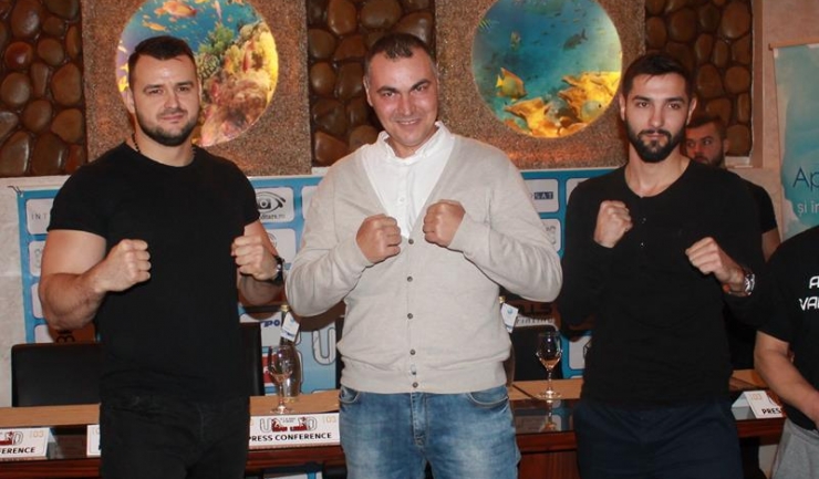 Constănțenii Cristian Stoica (dreapta) și Robert Orbocea au fost aleși de promotorul Mihai Isop să lupte în main-eventurile galei „Urban Legend” 3