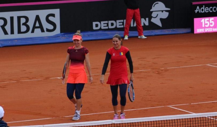 Simona Halep şi-a făcut încălzirea la Mamaia pentru turneul de dublu de la Madrid