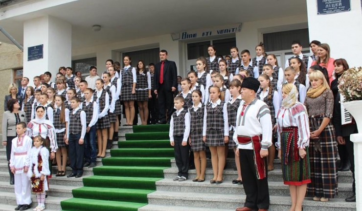 Copiii din Transnistria vor putea învăța fără probleme limba română