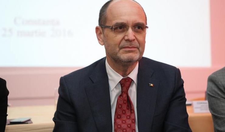 Ministrul Educației, Adrian Curaj (2)