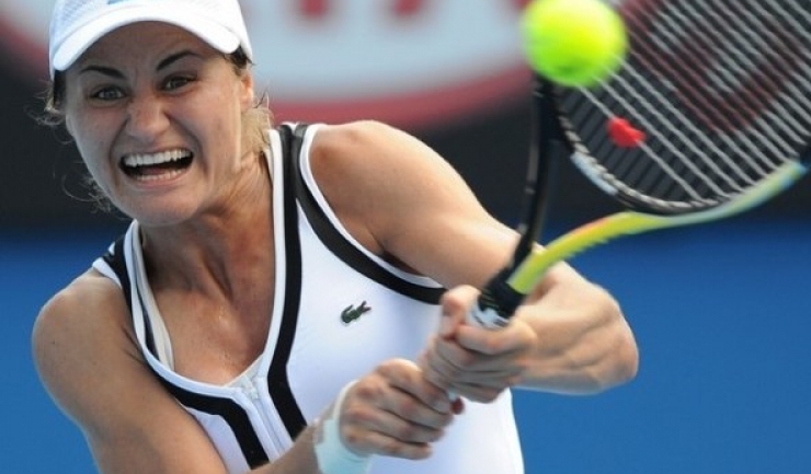 Monica Niculescu a eliminat-o pe favorita numărul 4 la câştigarea turneului de la Shenzhen
