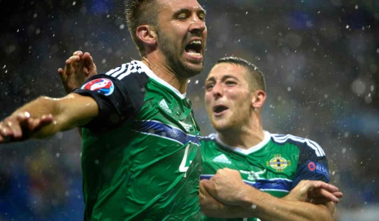 Gareth McAuley a marcat primul gol din istoria participărilor Irlandei de Nord la turneele finale de Campionat European, britanicii fiind debutanți la EURO 2016