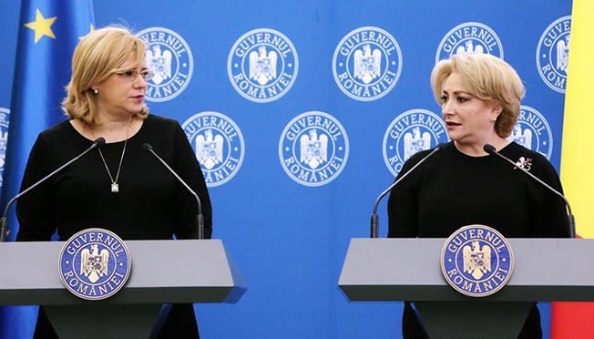 Comisarul european Corina Crețu (stânga) și premierul Viorica Dăncilă (dreapta) au discutat, marți, despre obiectivele Guvernului în scopul creșterii gradului de absorbție a fondurilor europene