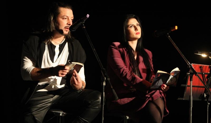Actorii Andu Axente și Ana Maria Ştefan au recitat din volumul „Douăsprezece fără patru minute”