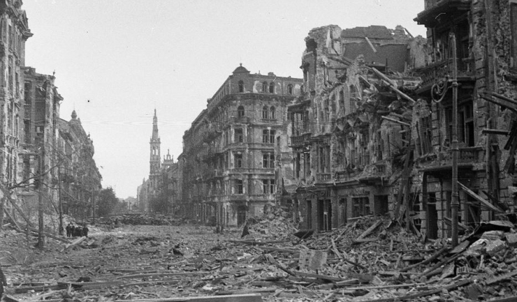Aşa arăta Varşovia după bombardamentele din cel de-Al Doilea Război Mondial