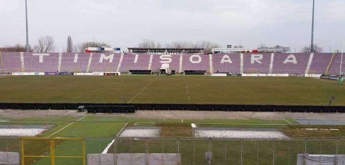 Așa arăta sâmbătă terenul de pe stadionul „Dan Păltinișanu” din Timișoara