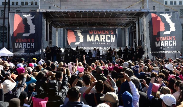 Peste 500.000 de oameni au luat parte la Marşul Femeilor de la Los Angeles
