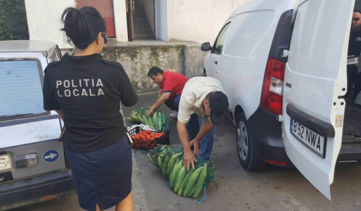 Autoritățile au confiscat, în ultima perioadă, peste 500 de kilograme de fructe și legume și au fost sancționate zeci de persoane, care au primit amenzi în valoare de 27.000 de lei