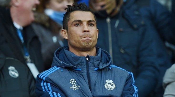 Cristiano Ronaldo a privit din tribună partida de la Manchester (sursa foto: www.uefa.com)