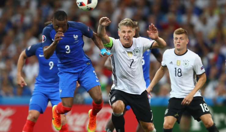 Eroarea comisă în timpul semifinalei cu Franţa de Bastian Schweinsteiger a dus la acordarea unei lovituri de pedeapsă