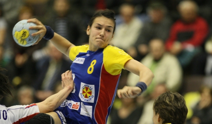 Golurile marcate de Cristina Neagu au fost decisive în victoria handbalistelor tricolore