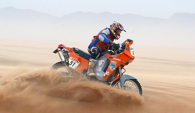 Emanuel Gyenes și ceilalți concurenți din Raliul Dakar vor face repede cunoștință cu nisipul din deșertul Atacama