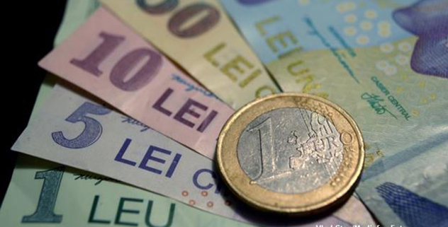 Peste 25% dintre analiștii financiari cred că perechea leu/euro va ajunge la 5 unități, în următoarele 12 luni