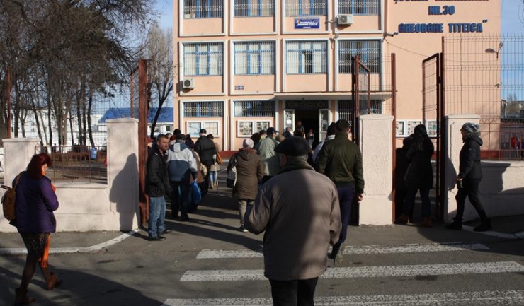 Scandal la o scoala din Constanta. Profesorii ameninta cu proteste