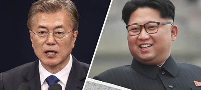 Preşedintele sud-coreean Moon Jae-in şi liderul nord-coreean Kim Jong Un