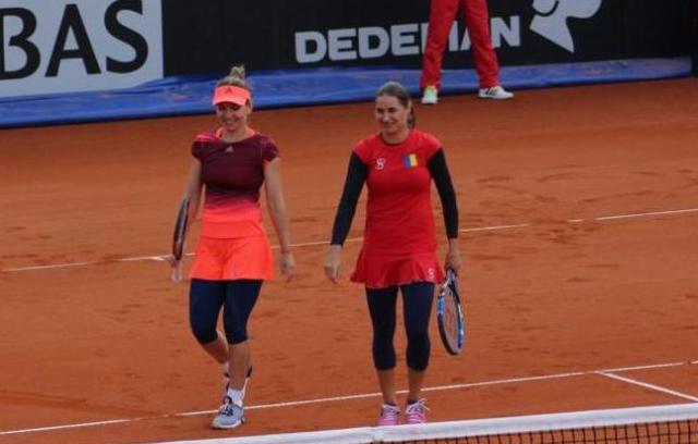 Simona Halep şi Monica Niculescu vor lupta pentru un loc în sferturi