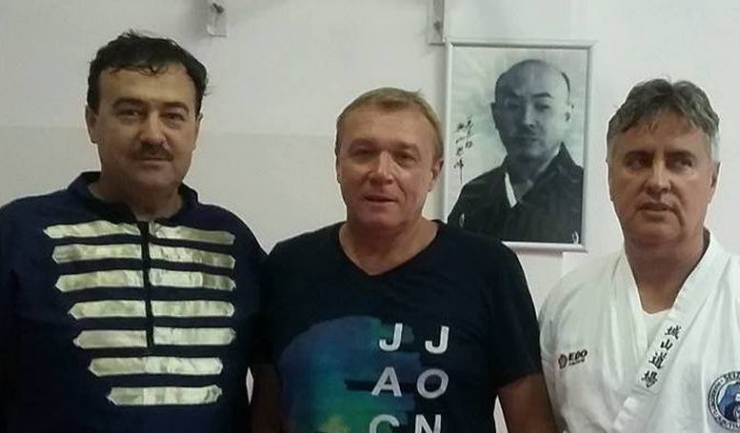 Florin Iordănoaia, primul din stânga, are invitaţi de marcă la stagiul de la Mangalia